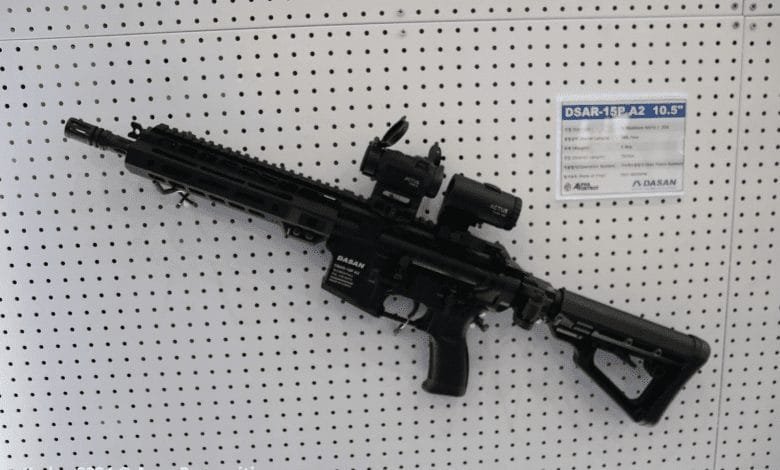 DSAR-15P, HK416 ve CAR-816 gibi tanınmış askeri modellerden esinlenen döner sürgü ve gazlı çalışma sistemi ile dikkat çekiyor (Resim kaynağı: ArmyRecognition)