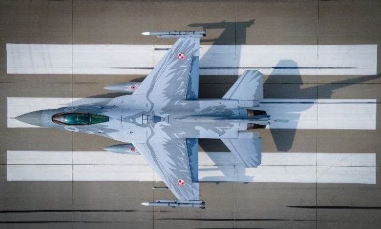 Polonya F16