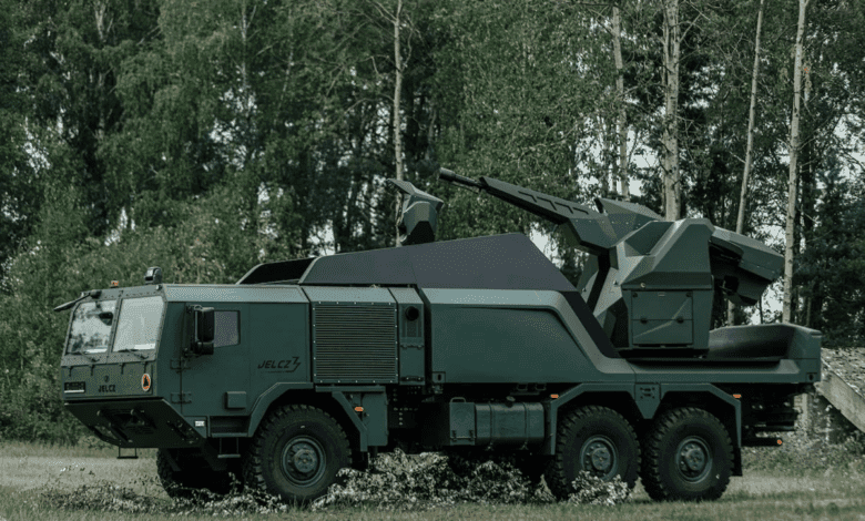 GPS dahil ataletsel navigasyon alt sistemi, hassas konumlandırma ile birlikte azimut, eğim ve yatay açıların sürekli ölçümünü sağlar. (Görsel kaynağı: Pit-Radwar)