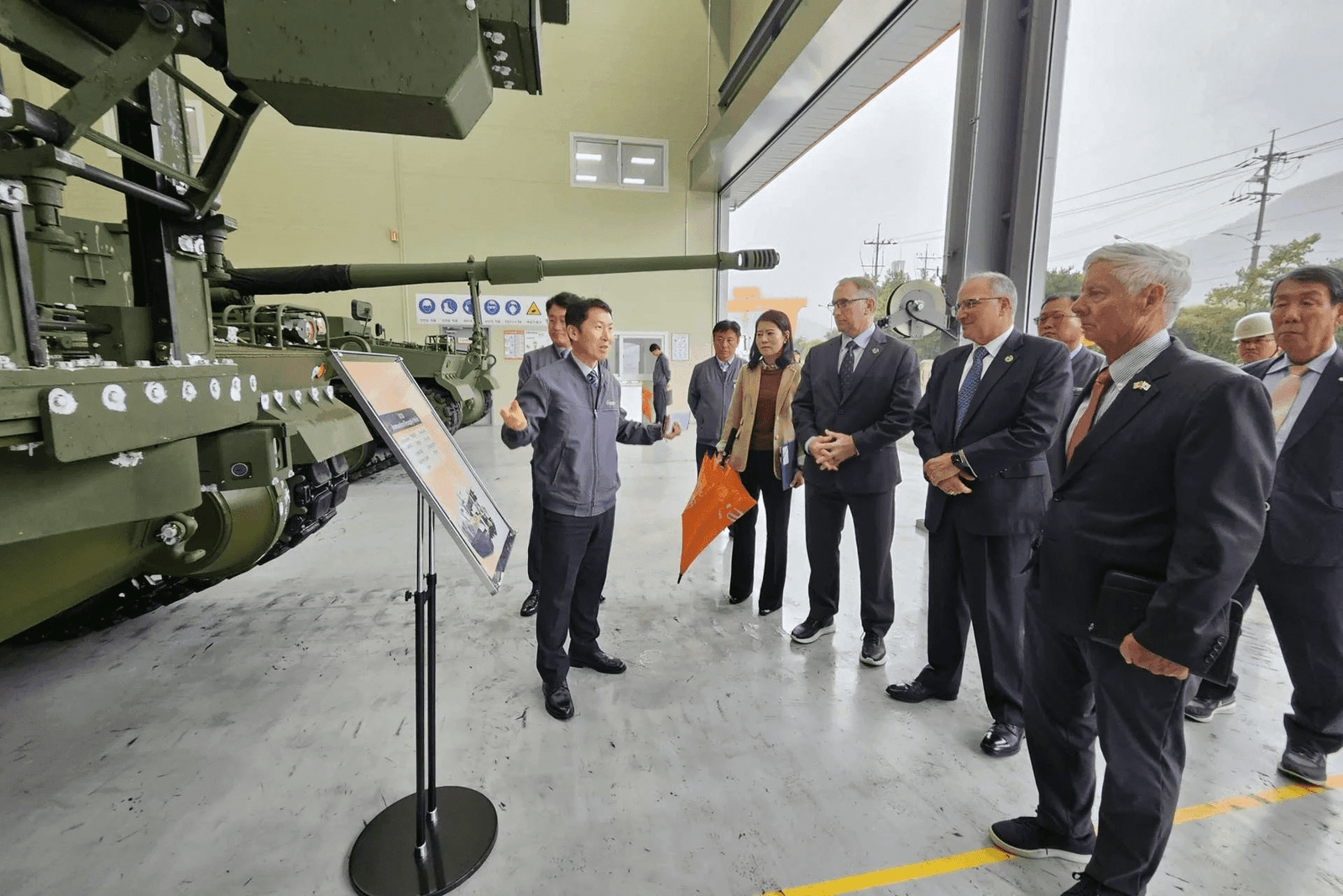 Hanwha'nın K9 Obüsü ve K10 Aracı, ABD Ordusu İçin Kritik Güç