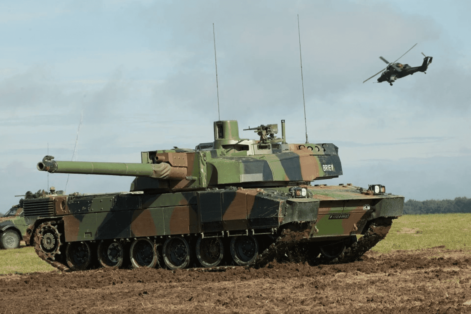 Fransa, Güney Kıbrıs'a büyük silah satışına hazırlanıyor.