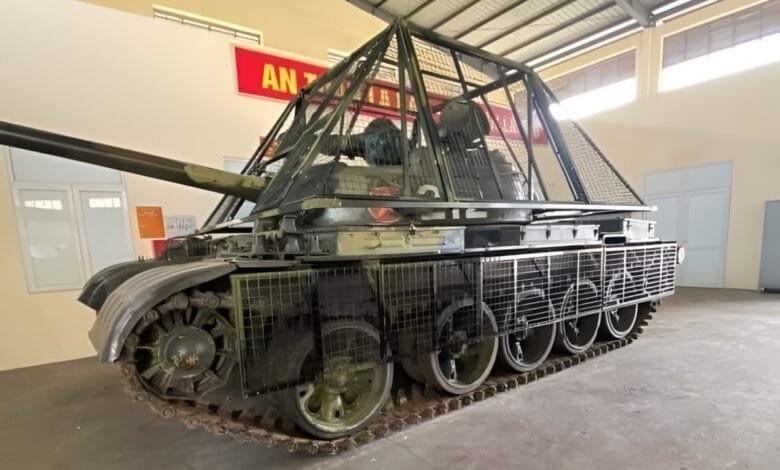 vietnam t 54 tanklarına baş kafesi