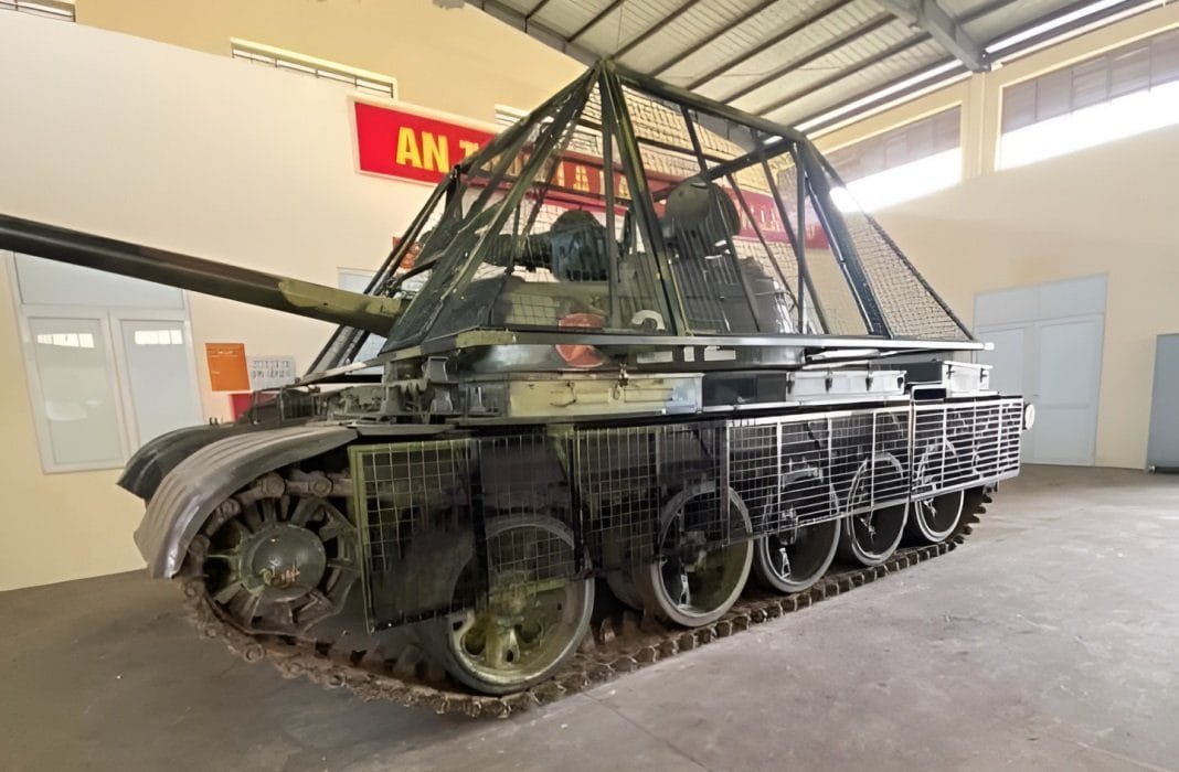 vietnam t 54 tanklarına baş kafesi