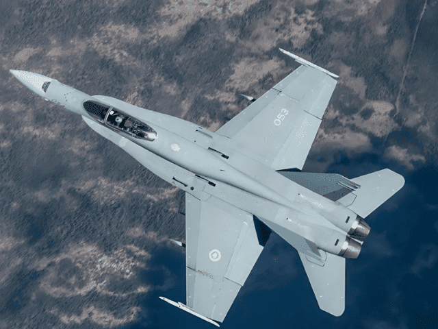 NORAD, Rus uçaklarını izlemek için savaş jetleri gönderdi