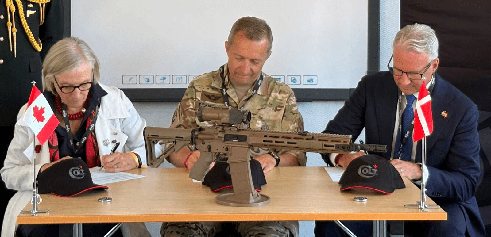 Danimarka, 26.000 C8 MMR 5.56 mm Karabina ile Silahlanıyor