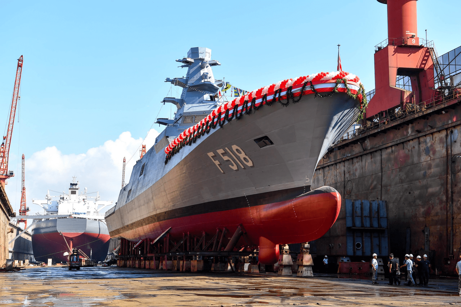 TCG İçel denize indirildi