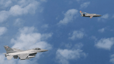 Top Gun AI F 16 ile Valkyrie İnsansız Eşlemesi